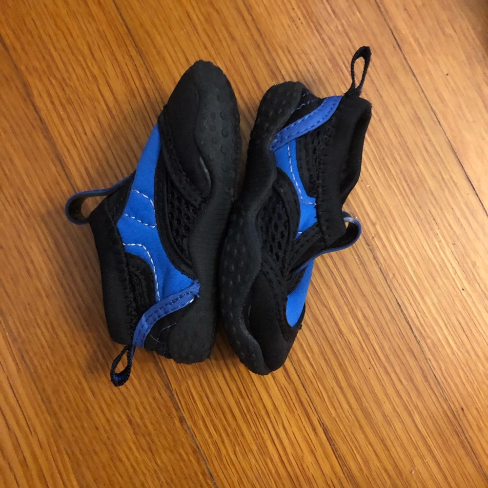 Water shoes for Toddlers - Picture 3 of 4